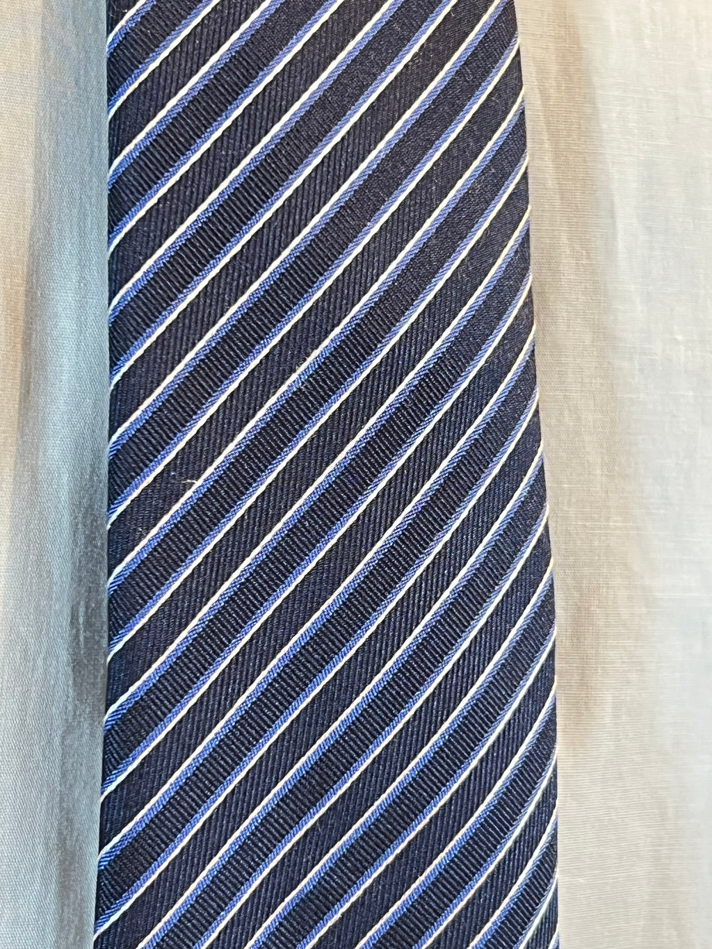 Corbata de Seda Corneliani (Rayas Marinas Clásicas)