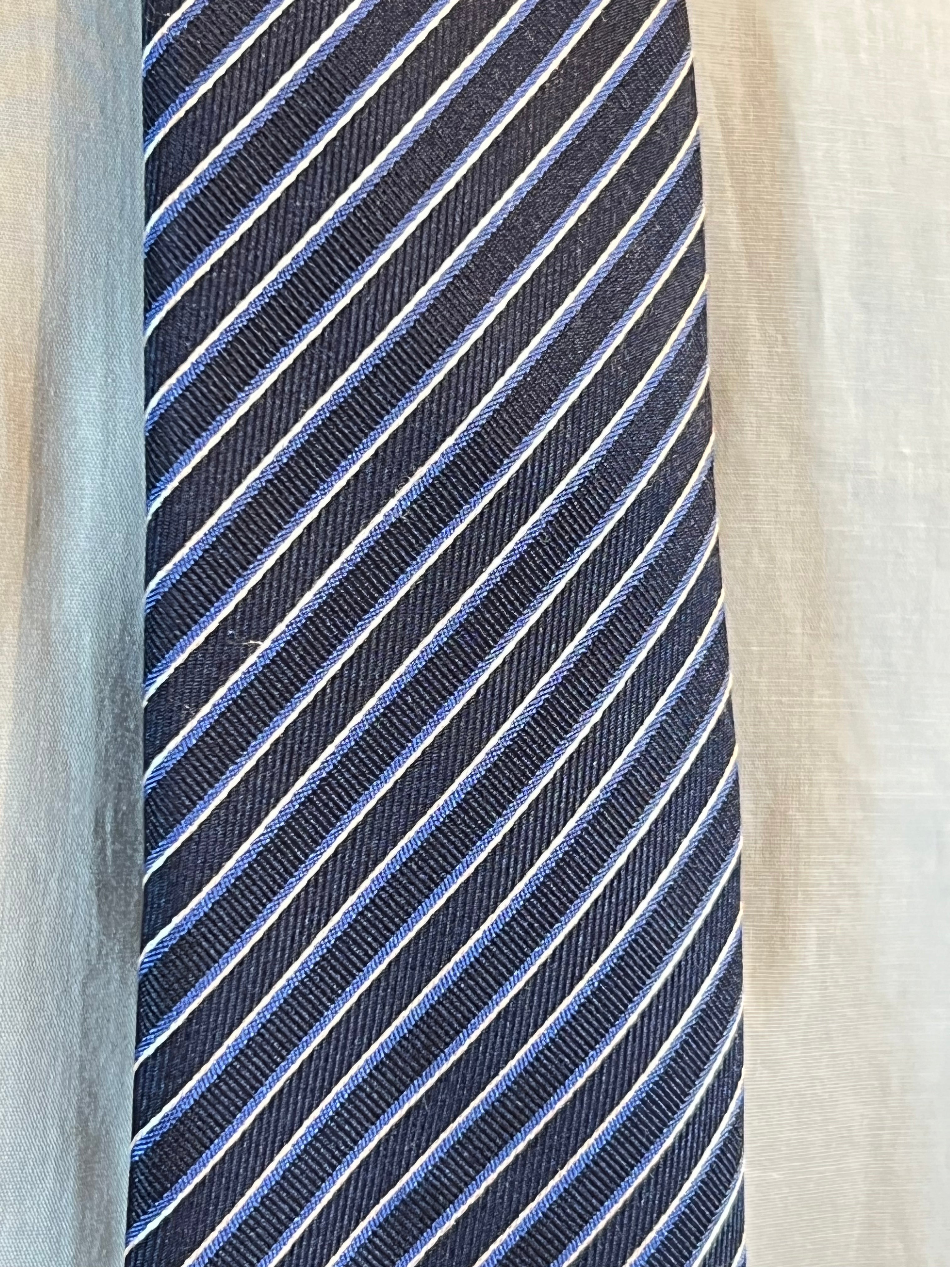 Corbata de Seda Corneliani (Rayas Marinas Clásicas)