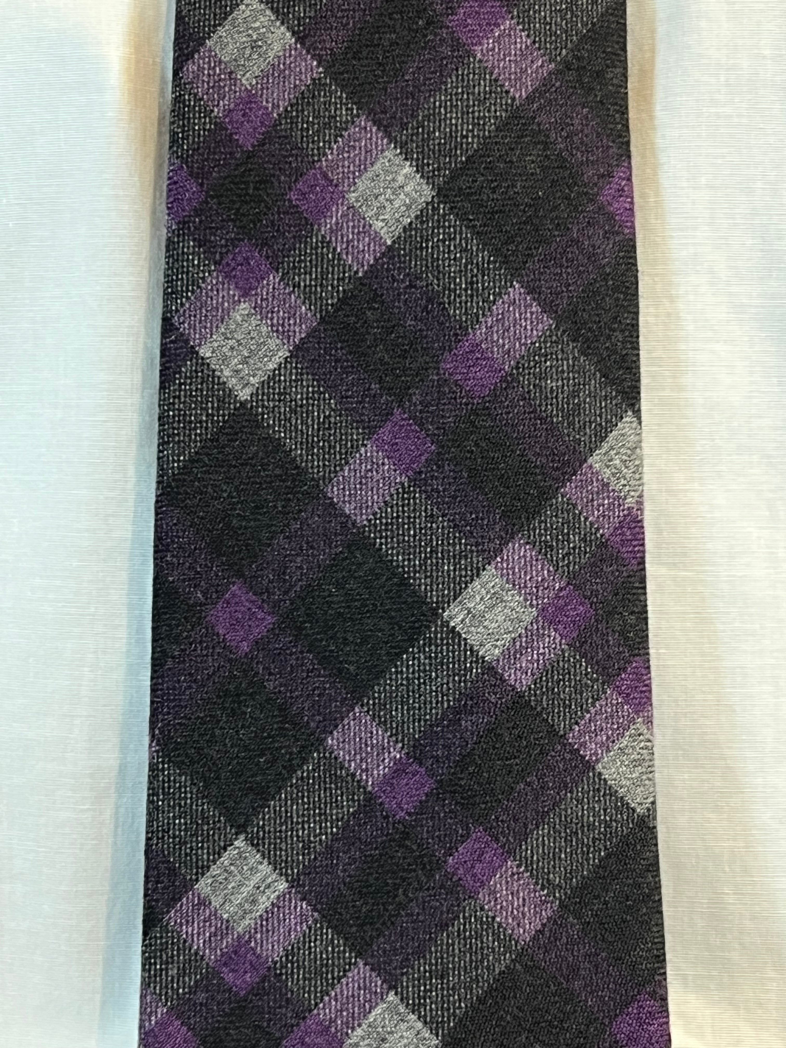 Corbata JB de Lana (Cuadros Escoceses Púrpura y Gris)