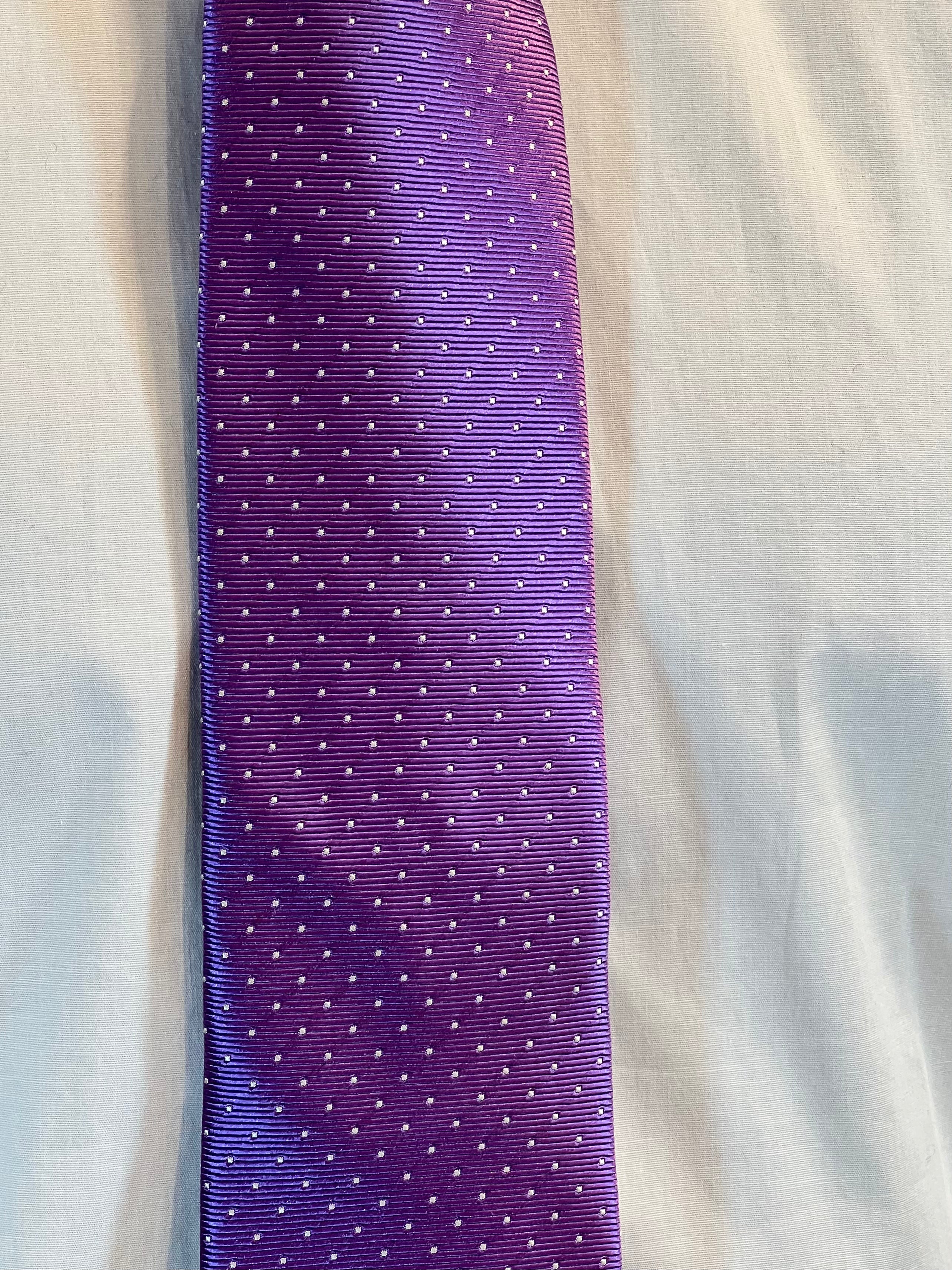 Corbata Atelier F.B. de Seda Pura (Morado con Lunares)