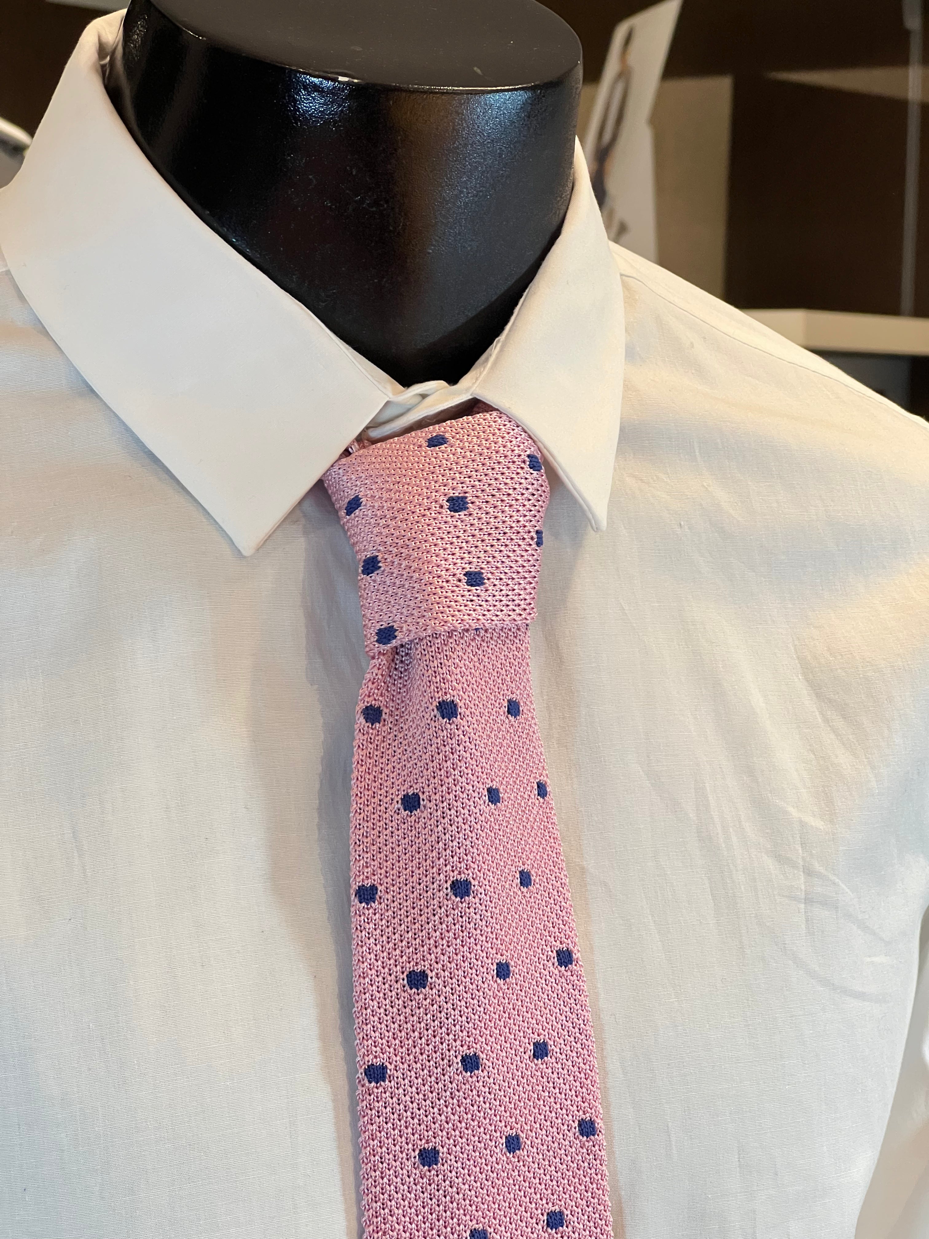 Knitted Tie Atelier F&B Genève (Pastel Pink with Polka Dots)