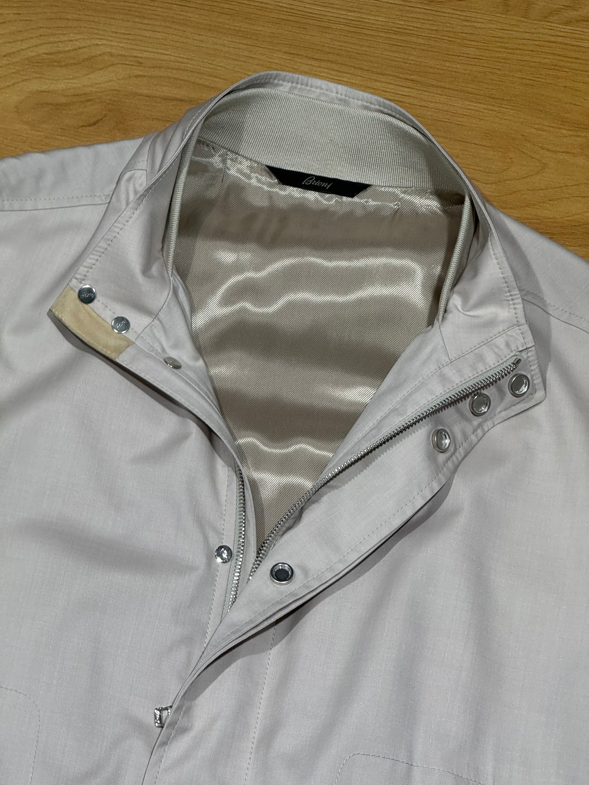 Brioni – Bomber de Viaje Ligera en Lana y Seda
