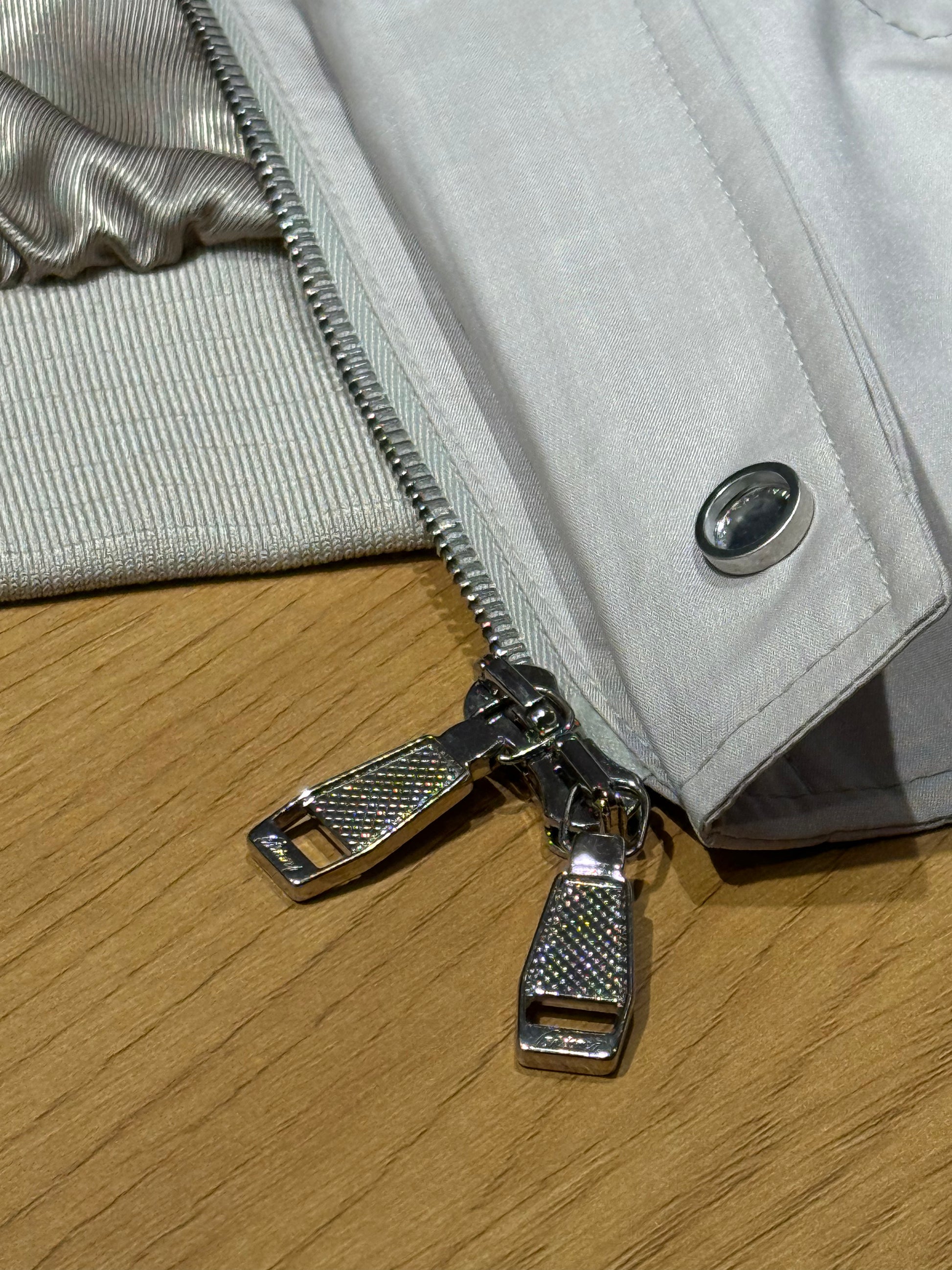 Brioni – Bomber de Viaje Ligera en Lana y Seda