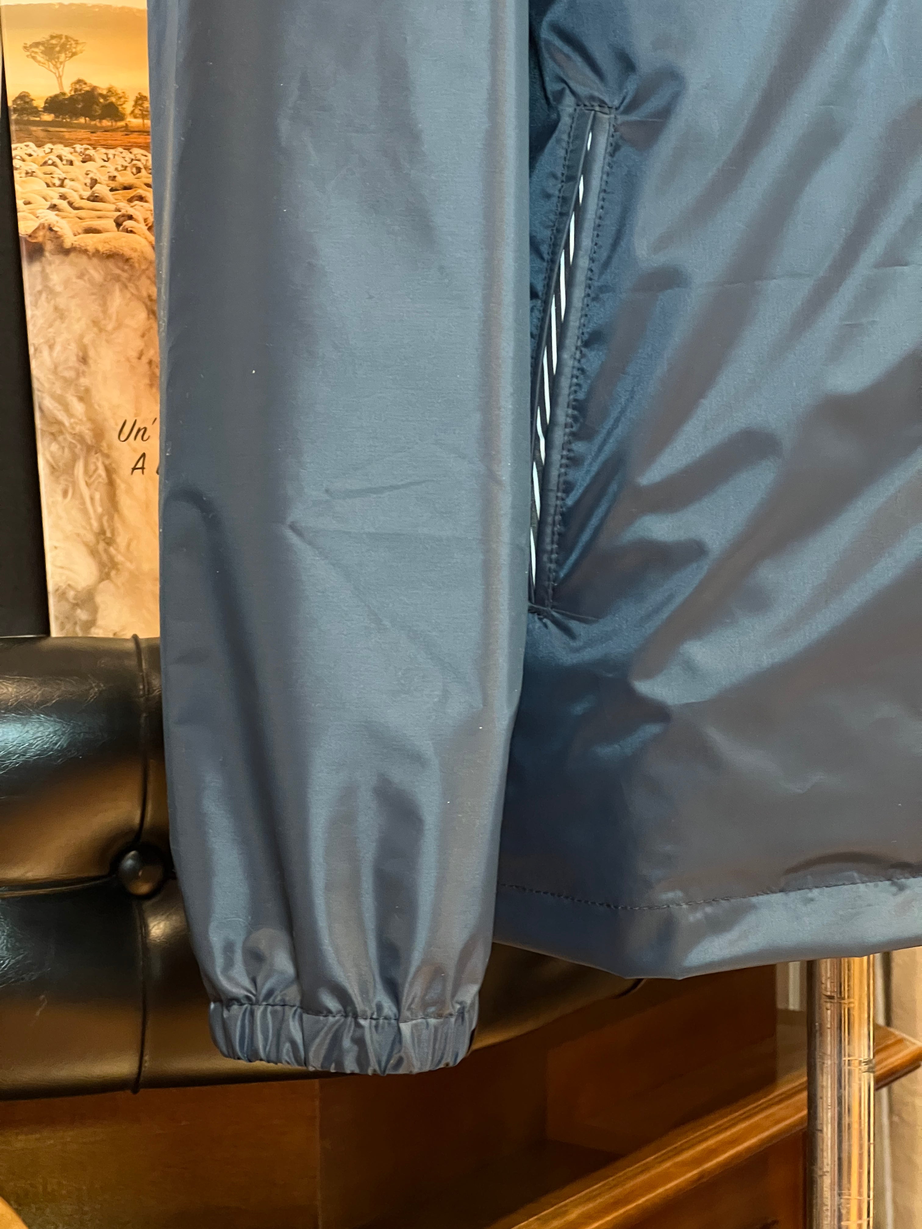 JB Windbreaker Azul Marino