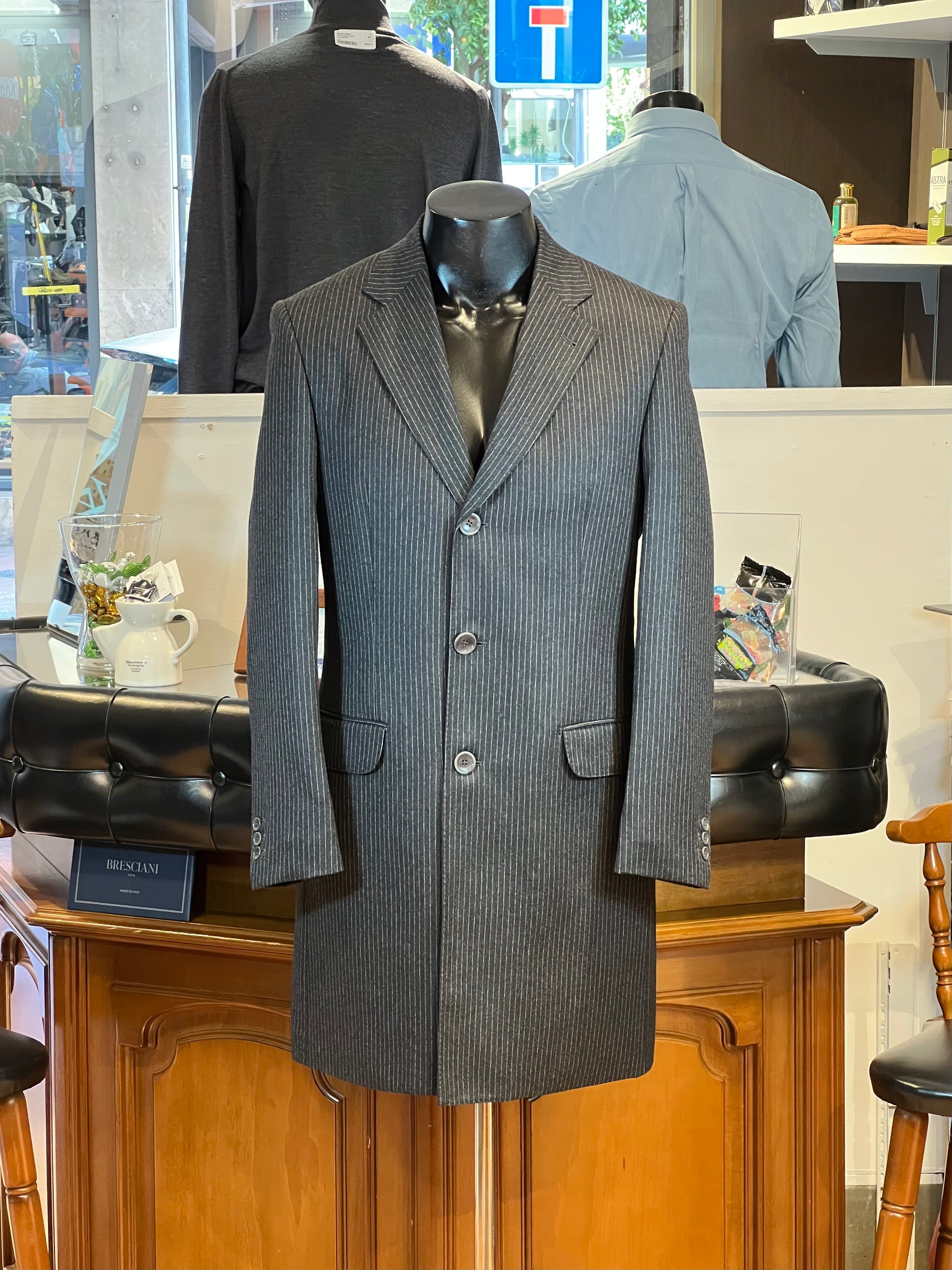 Abrigo largo de lana en raya diplomática – Vitale Barberis Canonico