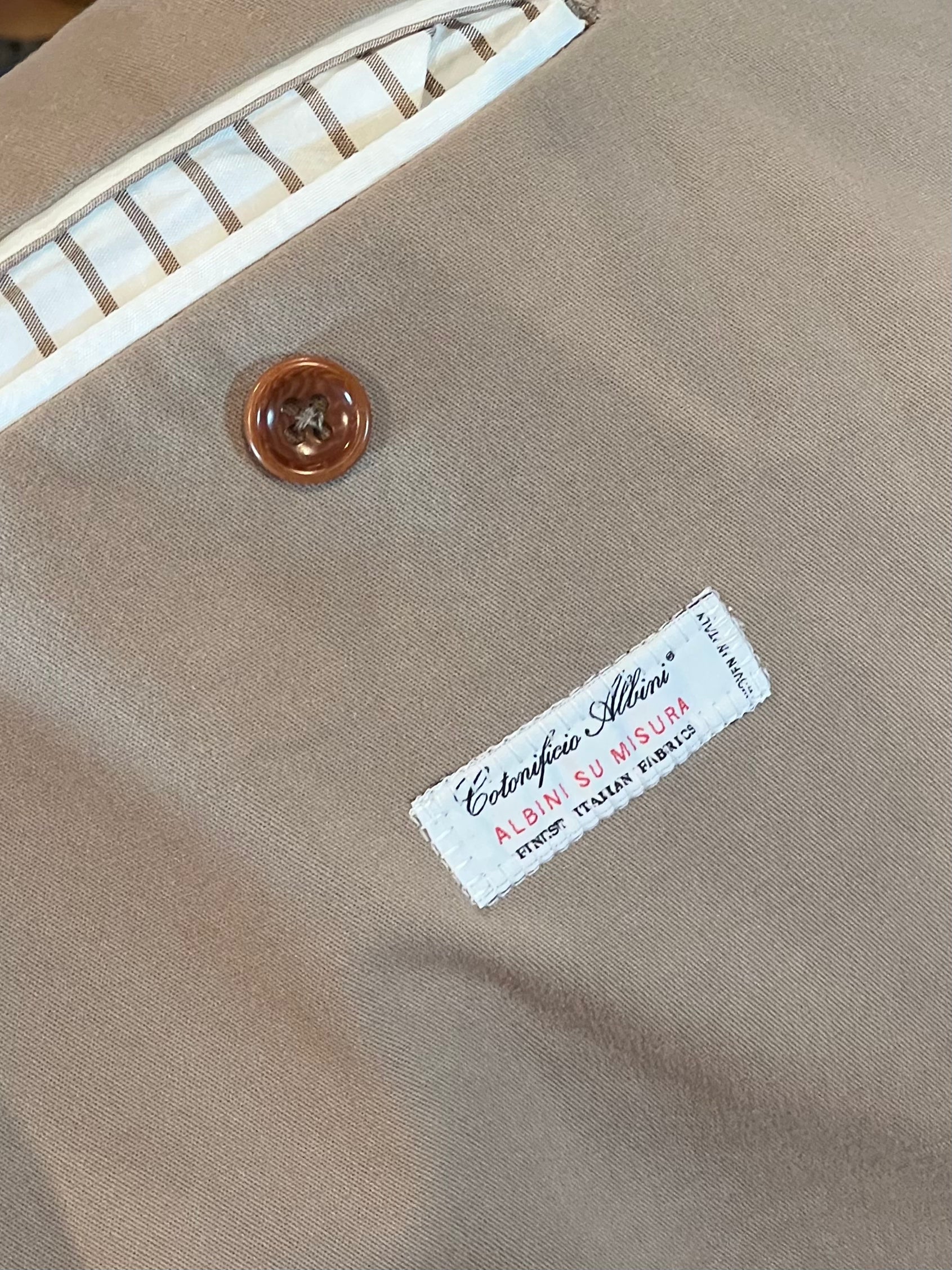 Americana beige algodón premium “Albini Su Misura”