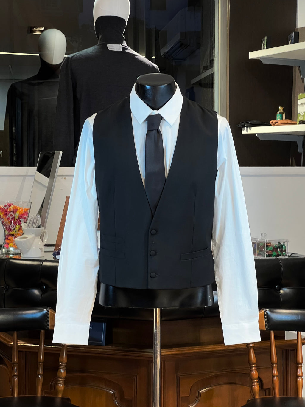 Chaleco Negro de Lana – John Blond