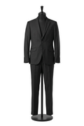Traje negro clásico de alquiler — John Blond — Palma de Mallorca